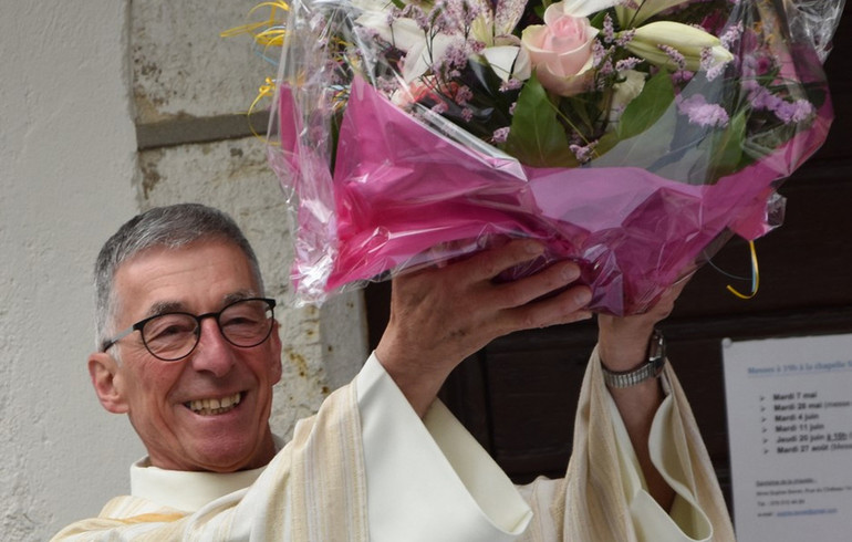 L'abbé Pierre Rebetez lors de la messe d'adieux.