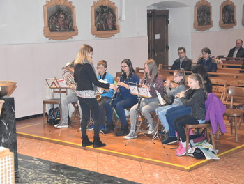 Quelques membres de l'ensemble des cadets qui ont joués durant la messe