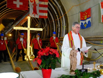 Messe présidé par l'abbé Pierre Rebetez