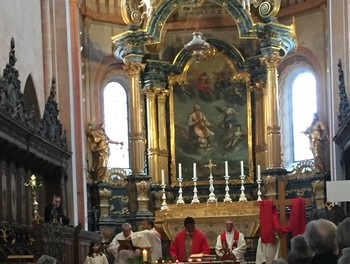 Messe présidée par l'abbé Alphonse, abbé Pierre Rebetez concélèbre et présence du diacre Philippe Charmillot