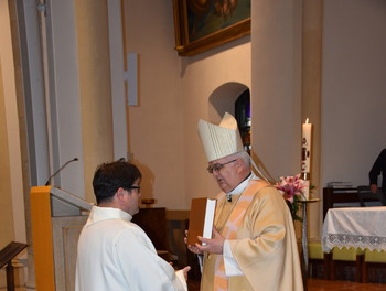 Remise du lectionnaire par Monseigneur Denis Theurillat