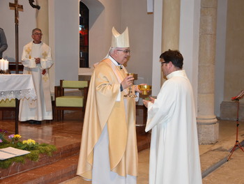 Remise du calice et de la patène par Monseigneur Denis Theurillat