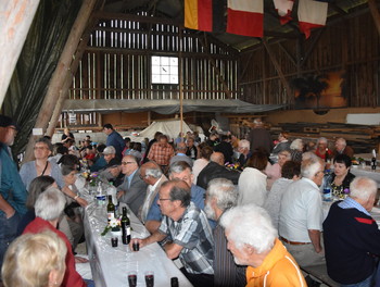 Repas dans la grange de St-Gilles