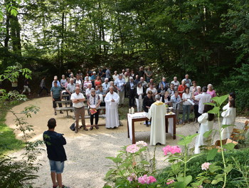 Messe à la grotte