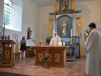 Messe présidé par l'abbé Yves Prongué