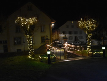 Devant l'église