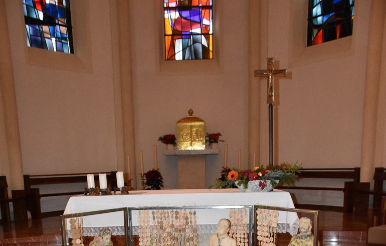 Crèche à l'église de Courgenay